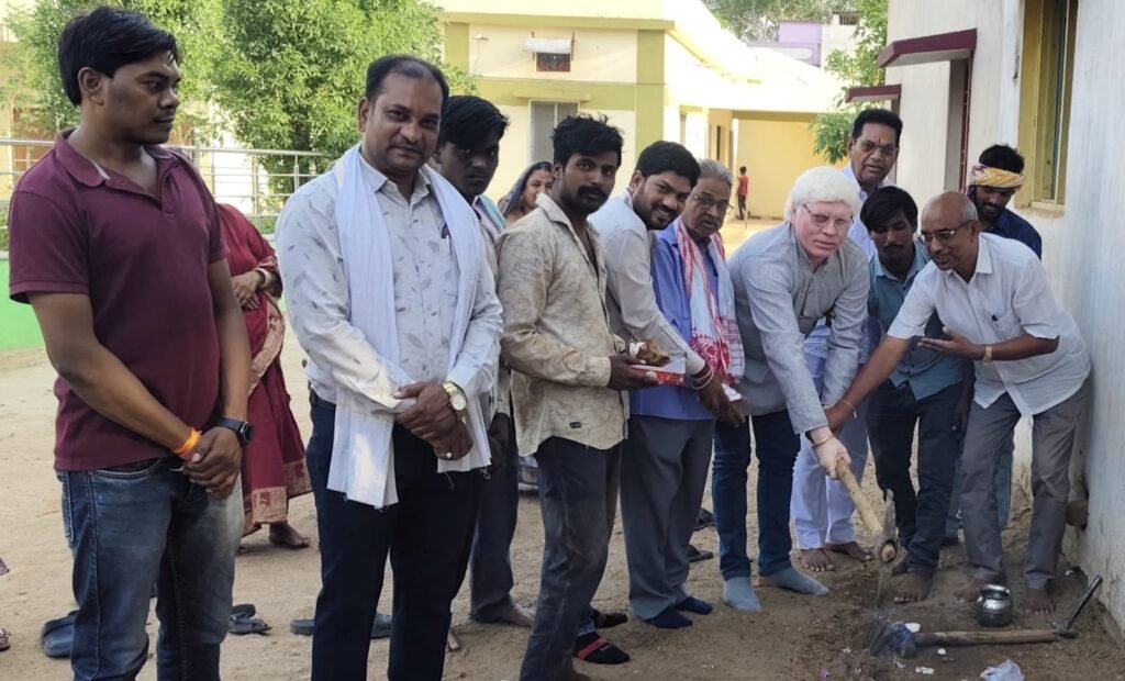 इस वार्ड में 03.50 लाख रु की लागत से बनने वाले नाली निर्माण कार्य का डॉ संदीप जैन ने किया भूमिपूजन