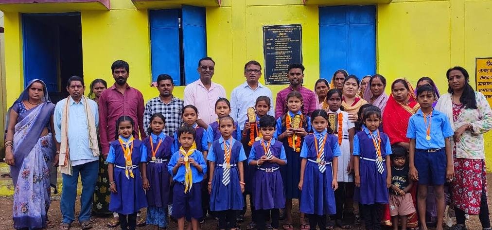 शाला प्रवेश उत्सव-नवप्रवेशी बच्चों का हुआ भव्य स्वागत-होनहार विद्यार्थियों को किया गया सम्मानित