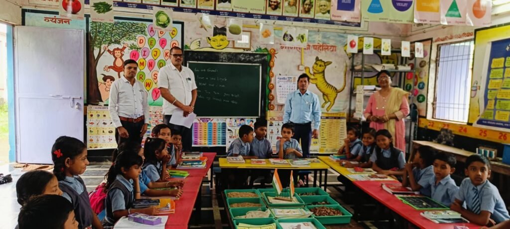 संकुल प्राचार्य ने किया संकुल के इन शालाओं का औचक निरीक्षण