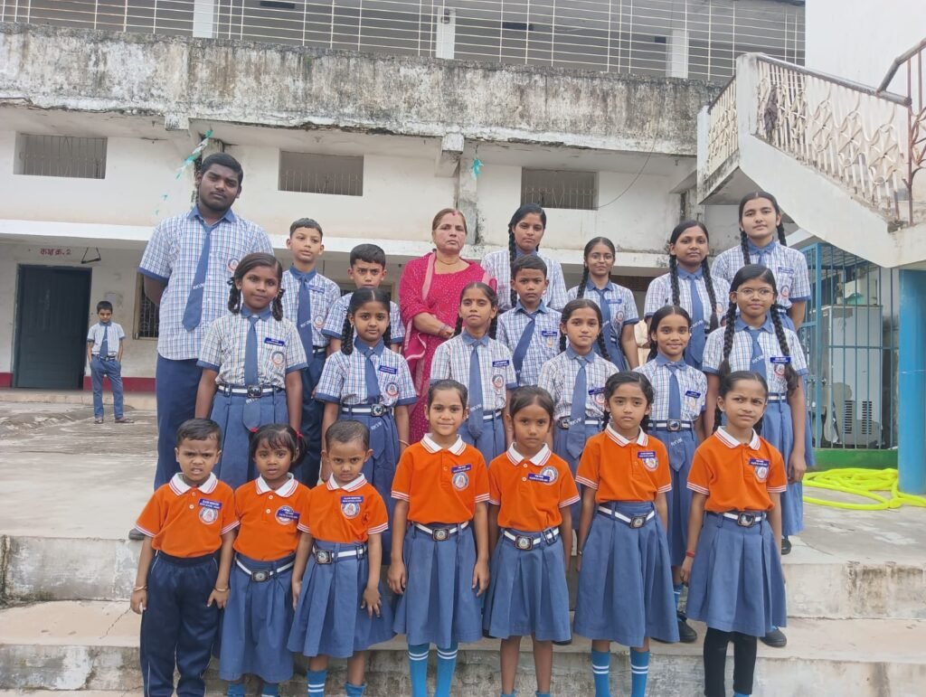 बेच वितरण एवं पदभार ग्रहण समारोह’ सम्पन्न-कर्तव्यों की निष्ठापूर्वक निर्वहन करने दिलाई शपथ