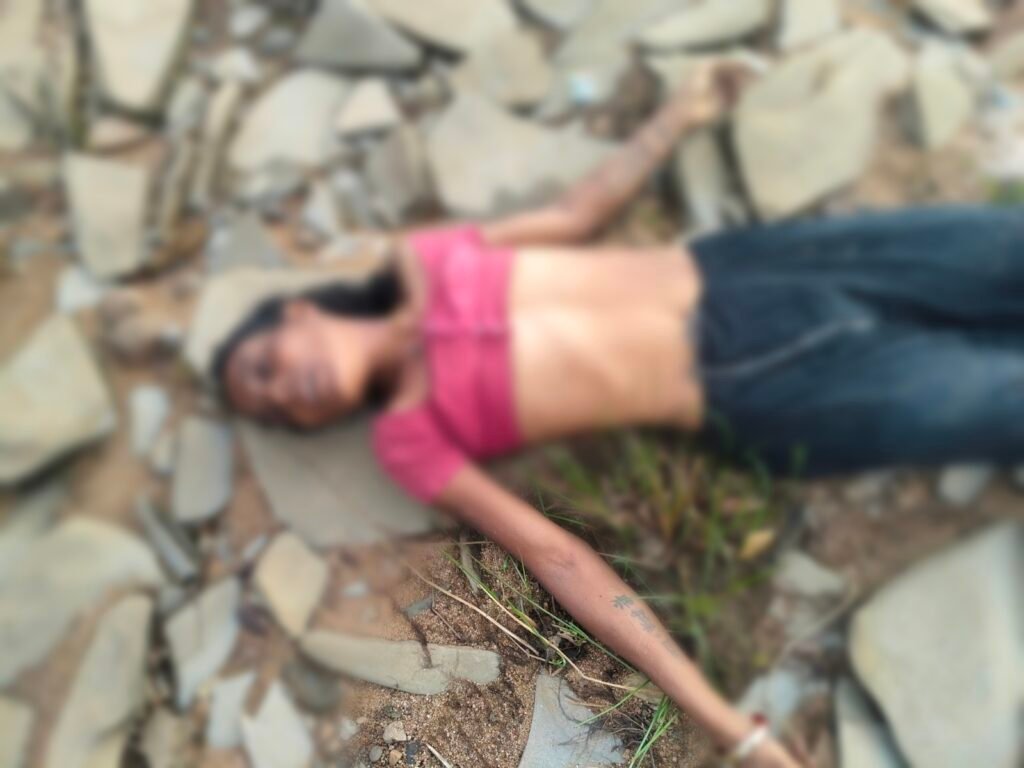 बड़ी खबर-महानदी किनारे महिला का शव मिलने से सनसनी-शरीर पर चोट के निशान-हत्या की आशंका, जांच में जुटी पुलिस