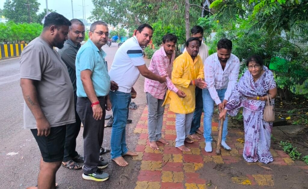 राधा कृष्ण मंदिर ट्रस्ट की पहल-आरंग के तीनों मुक्तिधाम में बनेगा शव विश्राम चबूतरा-भूमि पूजन सम्पन्न