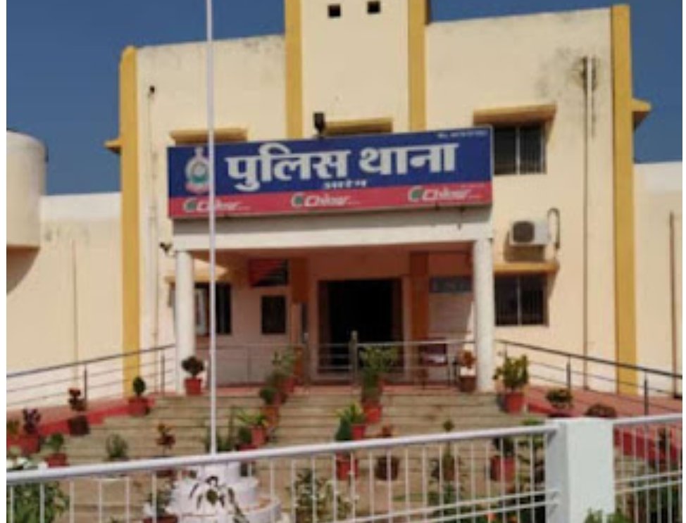 एटीएम से पैसा निकालने युवक से सहयोग लेना पड़ा महंगा-19 हजार का लगा चुना-आरंग थाने में मामला दर्ज….
