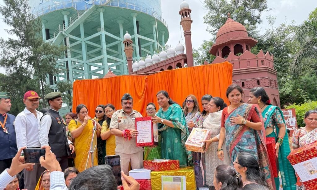 जिला प्रशासन एवं महिला एवं बाल विकास विभाग की अनूठी पहल-ऑपरेशन सिपाही रक्षा-सूत्र अभियान” के तहत तैयार की गईं 1 लाख 11 हजार राखियां