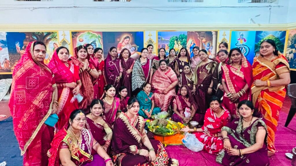पार्थिव शिवलिंग पूजा-अर्चना के साथ गुप्ता समाज महिला मंडल का सावन उत्सव संपन्न