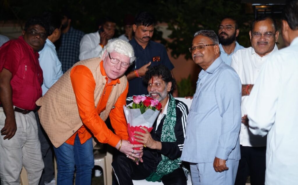 आरंग नगर पालिका अध्यक्ष डॉ. संदीप जैन ने भाजपा प्रदेश अध्यक्ष किरण सिंह देव से की आत्मीय मुलाकात-की शीघ्र स्वास्थ्य लाभ की कामना