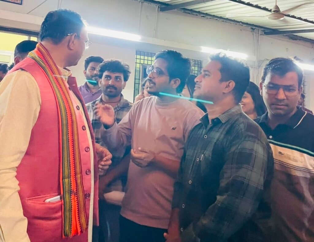05 नवंबर को स्वास्थ्य भवन का घेराव-भेदभावपूर्ण कार्रवाई से नाराज स्वास्थ्य अधिकारी पांच सूत्रीय मांगों को लेकर करेंगे प्रदेशव्यापी आंदोलन